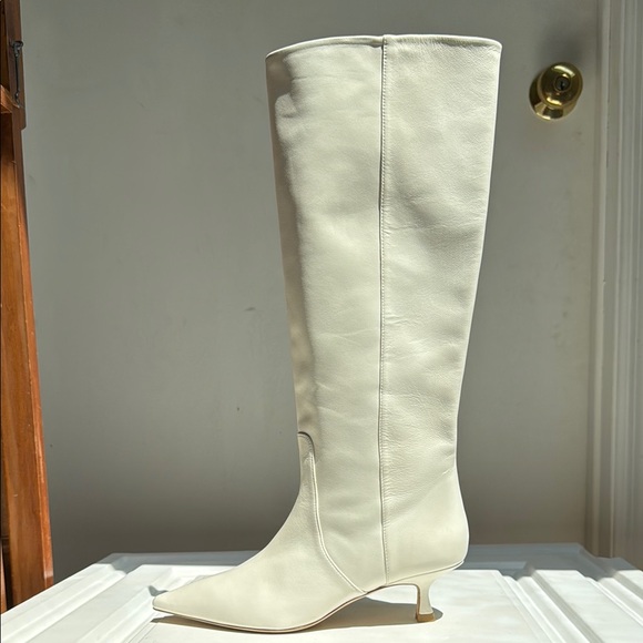 Stuart Weitzman Shoes - Stuart Weitzman NAOMI 75 TALL BOOT women size 7.5